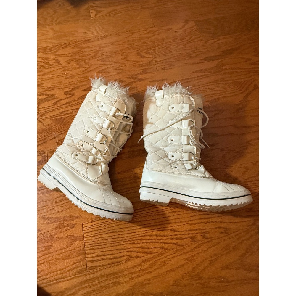 POLAR White Winter Snow Lace-Up Boots Faux Fur Lining Sz 8 EUC Y2K Trendy